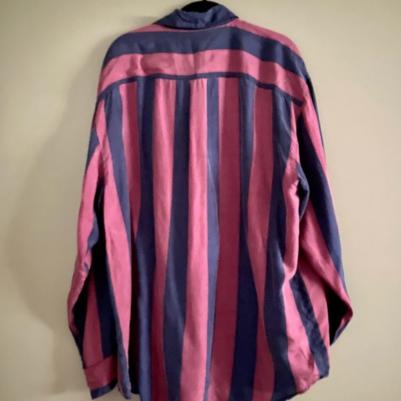 Vintage Oversized Raspberry & Navy Buttondown - Picture 3 of 3